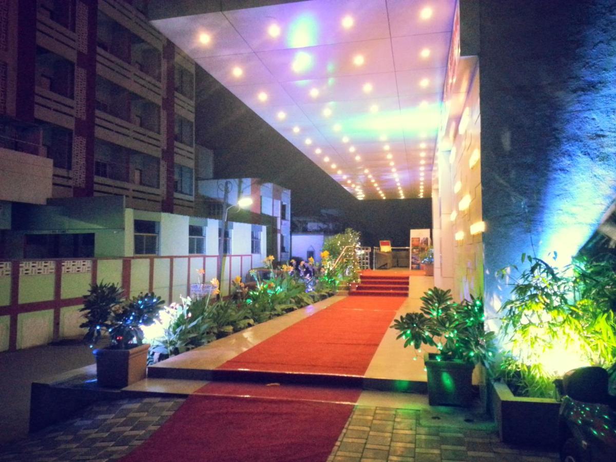 Hotel Executive Silver Inn Aurangābād Extérieur photo