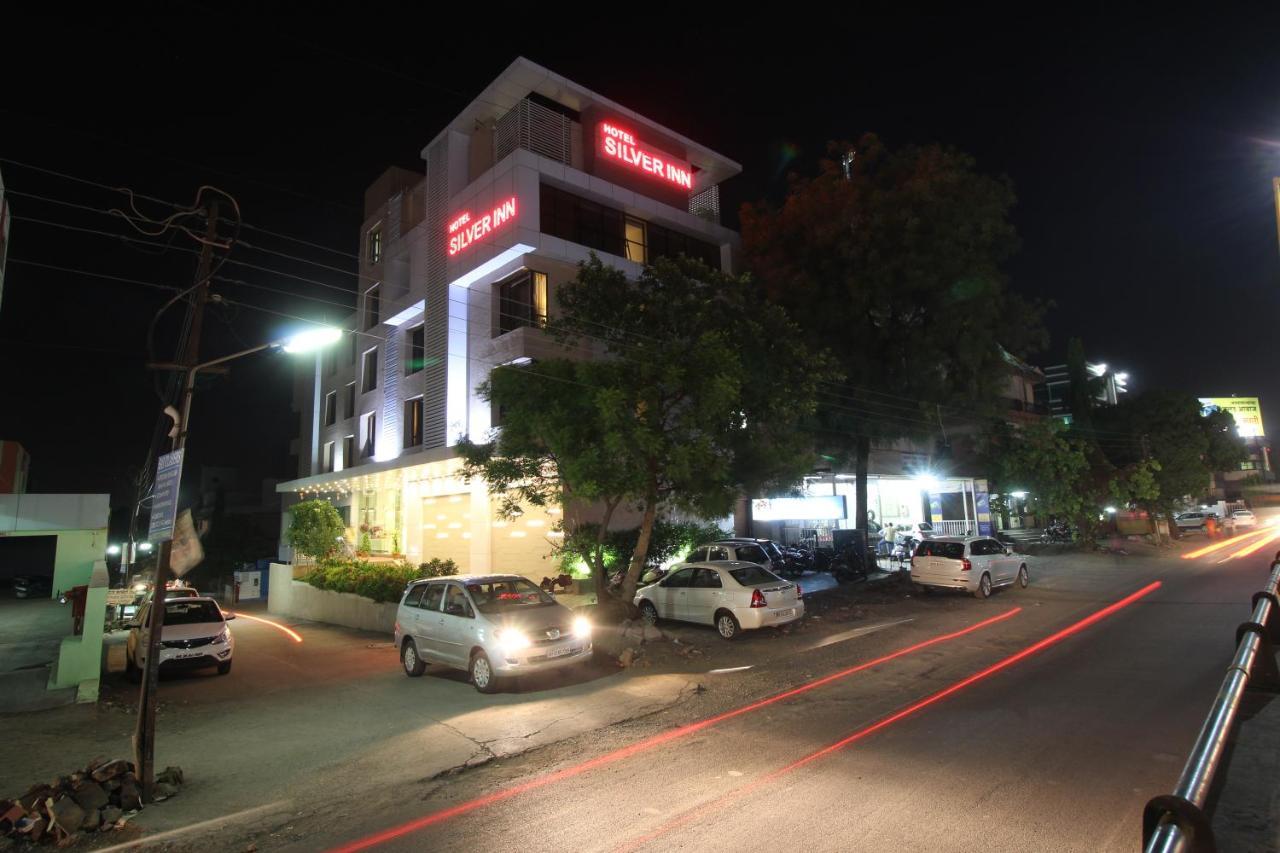 Hotel Executive Silver Inn Aurangābād Extérieur photo