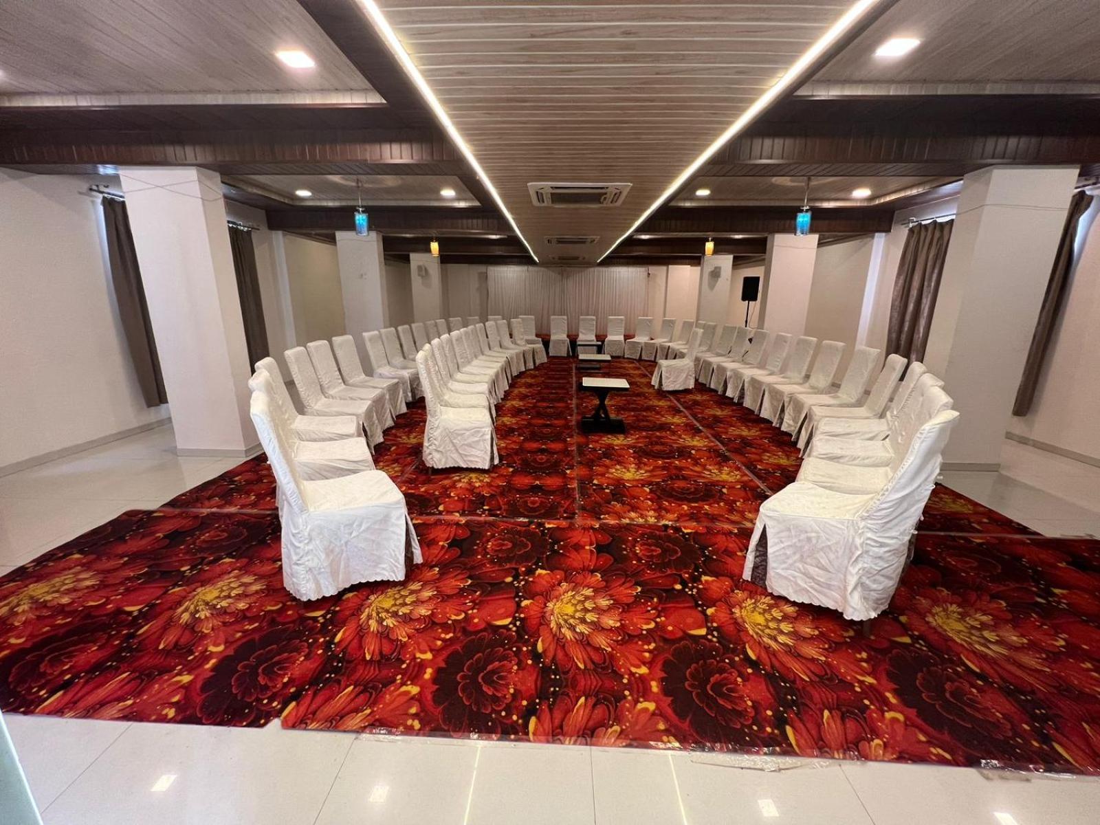 Hotel Executive Silver Inn Aurangābād Extérieur photo