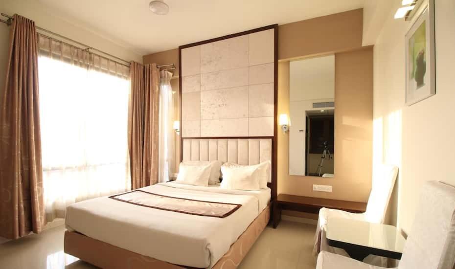 Hotel Executive Silver Inn Aurangābād Extérieur photo