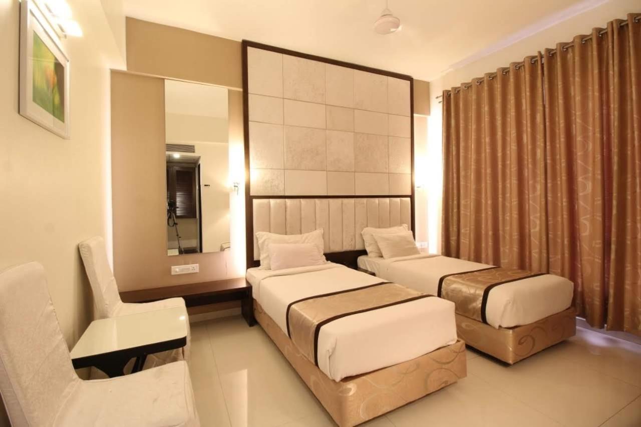 Hotel Executive Silver Inn Aurangābād Extérieur photo