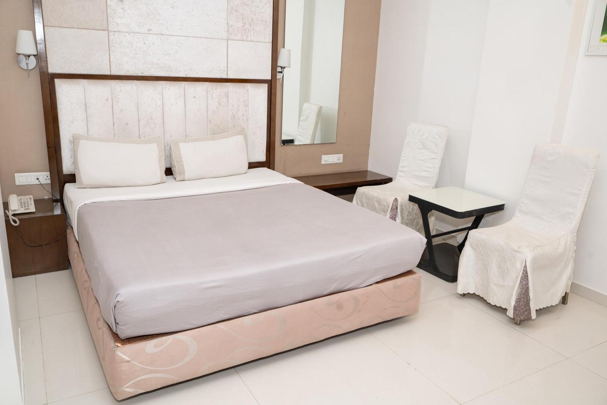 Hotel Executive Silver Inn Aurangābād Extérieur photo