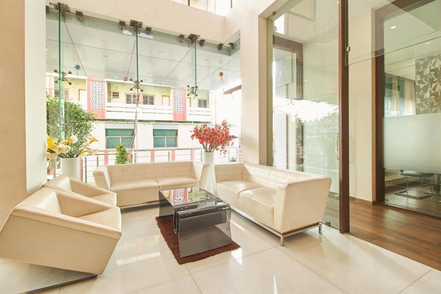 Hotel Executive Silver Inn Aurangābād Extérieur photo
