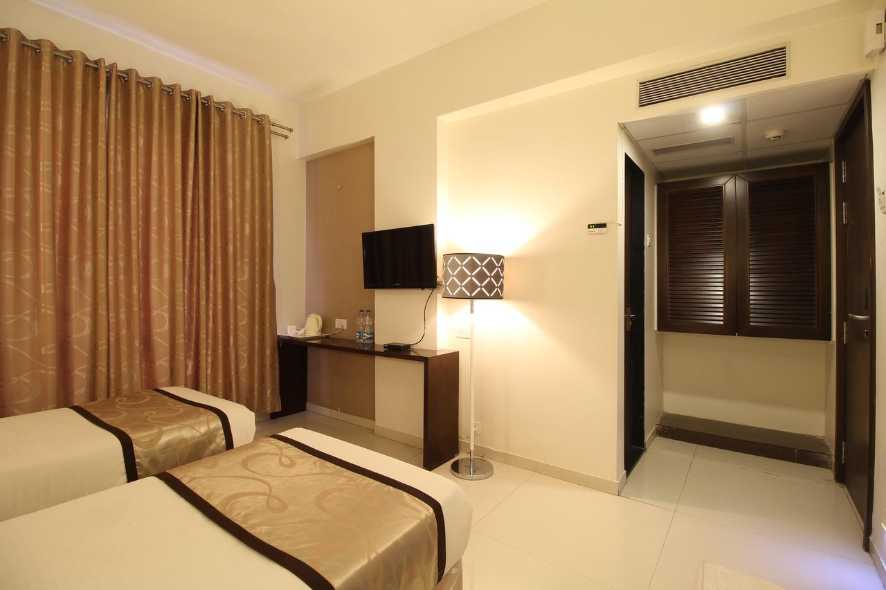 Hotel Executive Silver Inn Aurangābād Extérieur photo